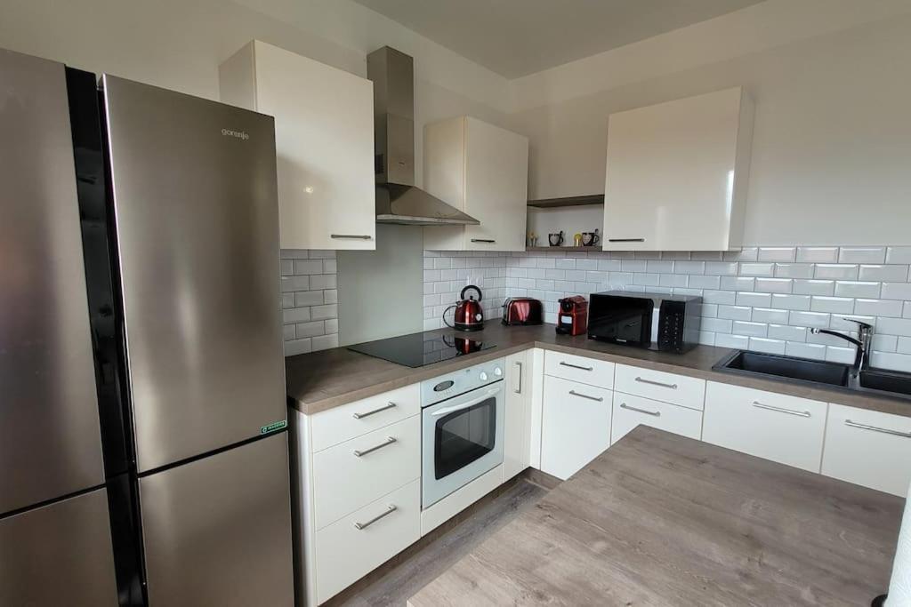 Bel Appartement T5 Neuf Avec 4 Chambres Tarbes Extérieur photo