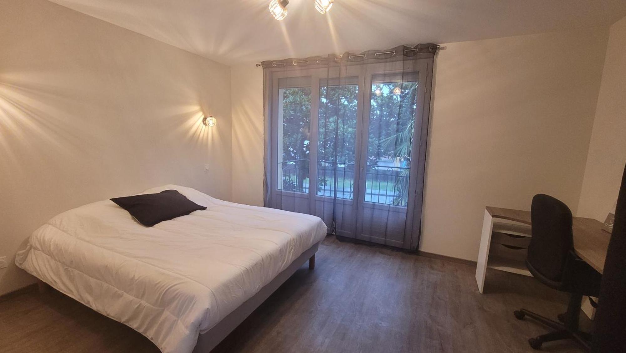 Bel Appartement T5 Neuf Avec 4 Chambres Tarbes Extérieur photo